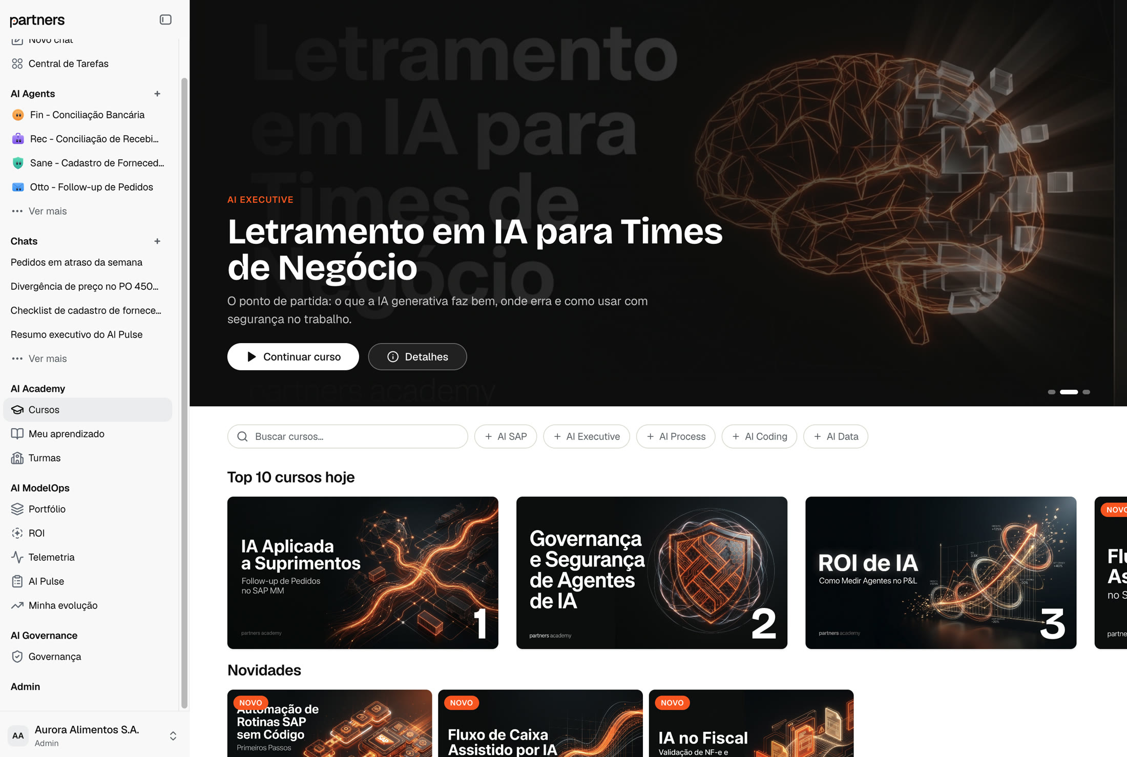 Módulo AI Academy dentro da plataforma: catálogo de cursos com destaque de letramento em IA para times de negócio e top 10 cursos do dia